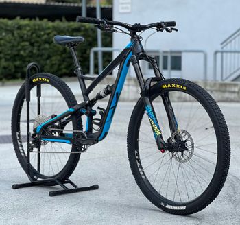 Used YT Custom Other Shimano 2018 Mountainbike, Black — image 2 of 8