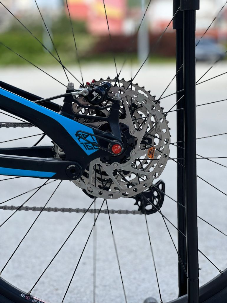 Used YT Custom Other Shimano 2018 Mountainbike, Black — image 4 of 8