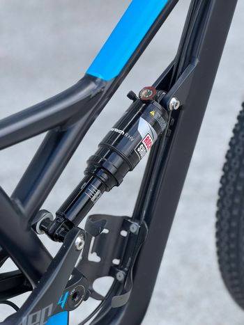 Used YT Custom Other Shimano 2018 Mountainbike, Black — image 6 of 8