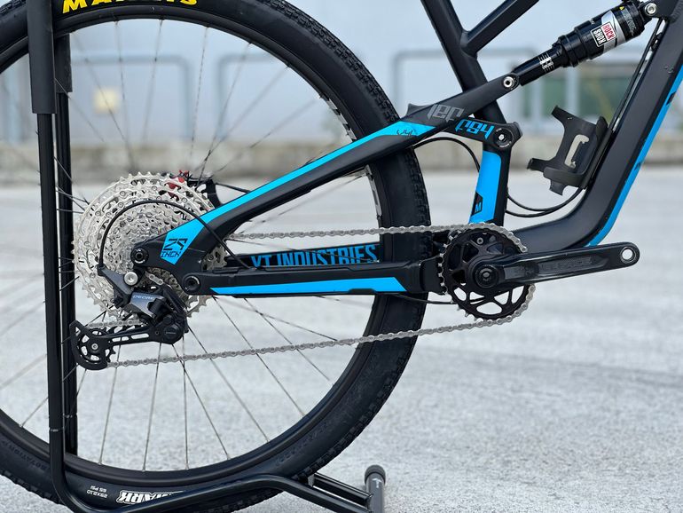 Used YT Custom Other Shimano 2018 Mountainbike, Black — image 7 of 8