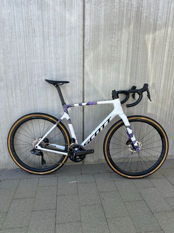 Used Scott Addict Gravel RC 2023 2023 Road & Gravel