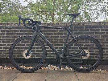 Canyon Ultimate CF SL Disc 8.0 2020 2020 Road & Gravel d'occasion