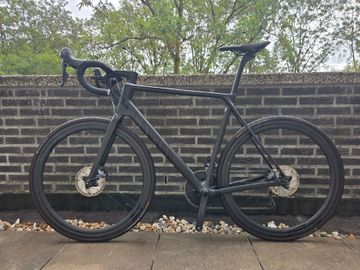 Gebrauchtes Canyon Ultimate CF SL Disc 8.0 2020 2020 Road & Gravel, Schwarz — Bild 1 von 10