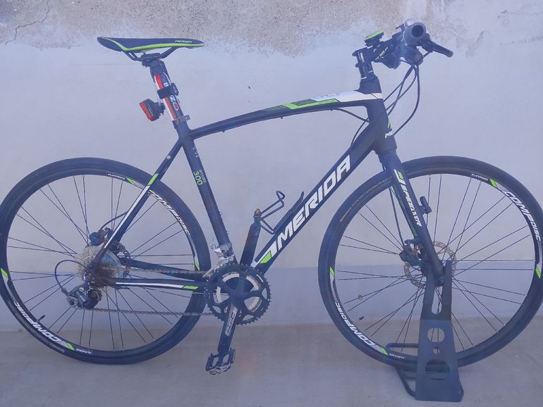 Gebrauchtes Merida Speeder 300-D 2015 2015 Urban, Schwarz — Bild 2 von 3