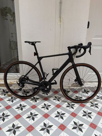 Used Canyon Endurace CF 7 2023 2023 Road & Gravel, Black — image 1 of 6