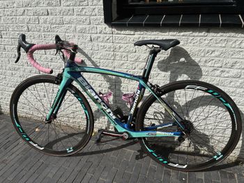 Bianchi Oltre Campagnolo Super Record EPS 2013 Road & Gravel d'occasion
