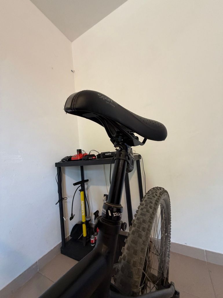 Used Giant Talon E+ 29 2 2021 2021 Mountainbike, Black, 29 — image 9 of 19