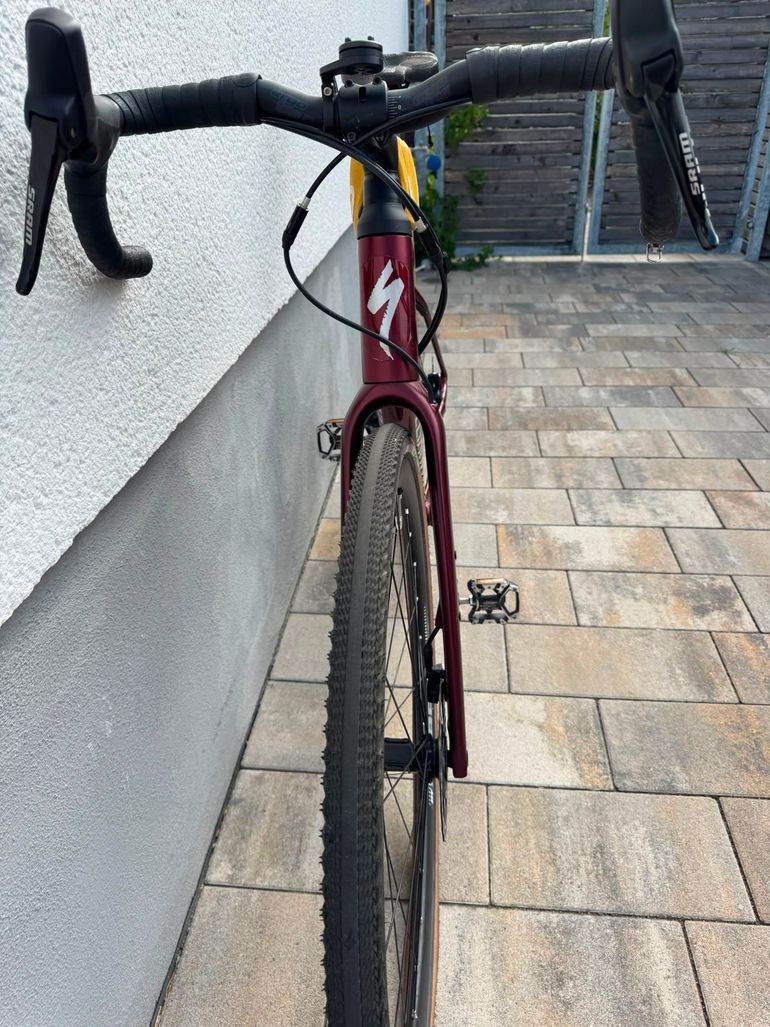 Used Specialized Diverge Comp E5 2023 2023 Road & Gravel, Red — image 2 of 7