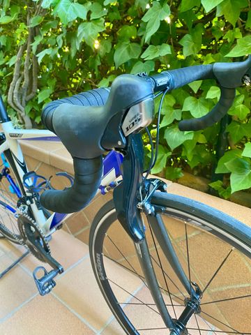 Used BH Custom Shimano 105 2010 Road & Gravel, Blue — image 8 of 26