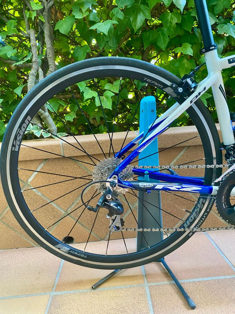 Used BH Custom Shimano 105 2010 Road & Gravel, Blue — image 4 of 26