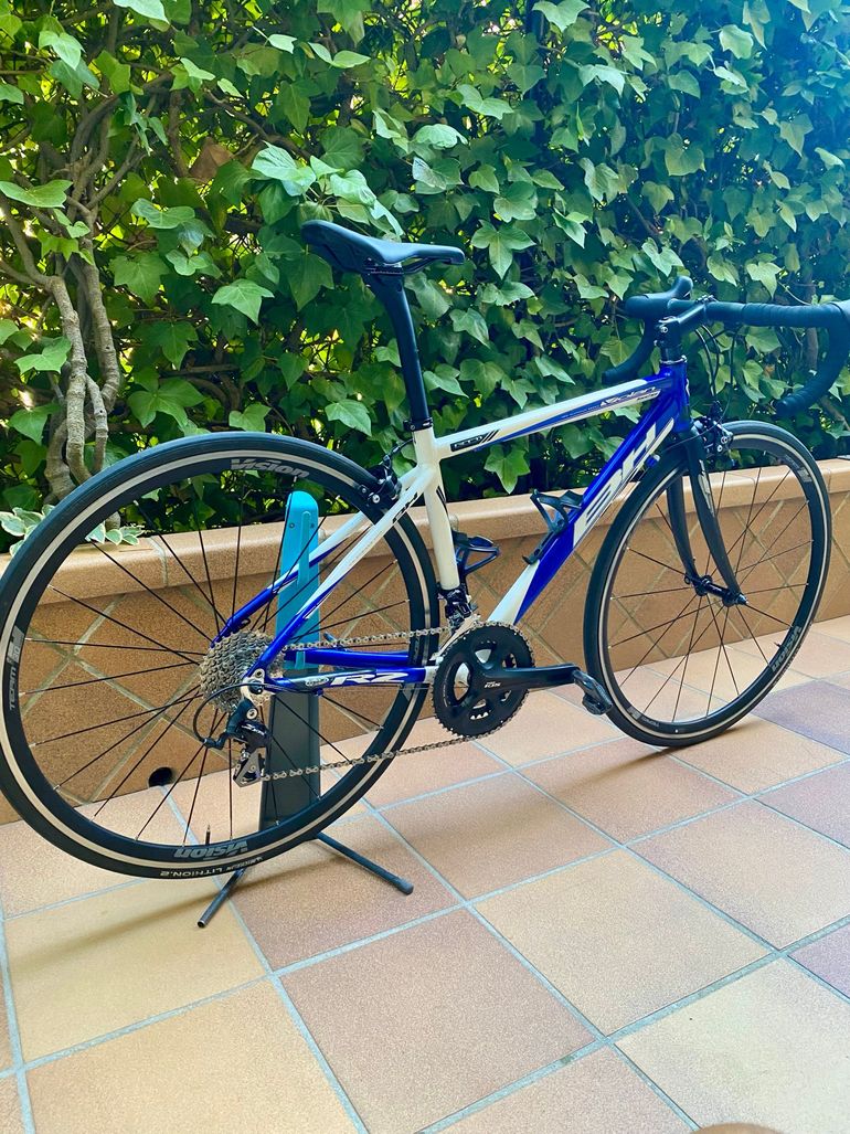 Used BH Custom Shimano 105 2010 Road & Gravel, Blue — image 2 of 26