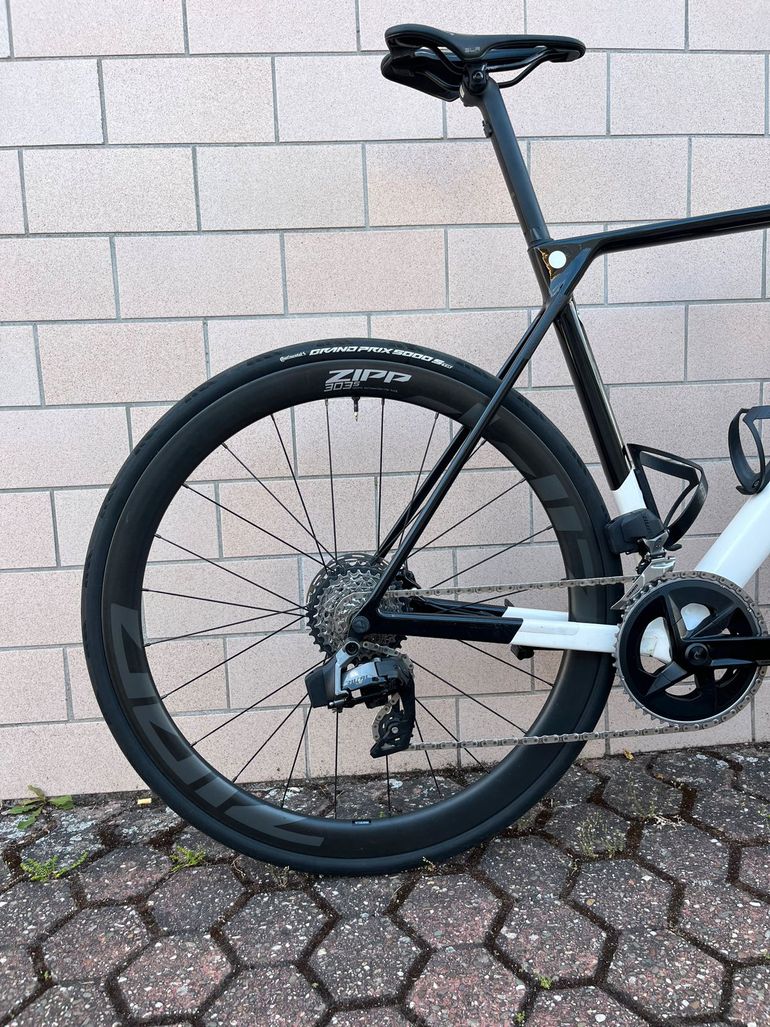 Brugt Canyon Ultimate CF SL 7 AXS 2024 2024 Road & Gravel — billede 3 af 10