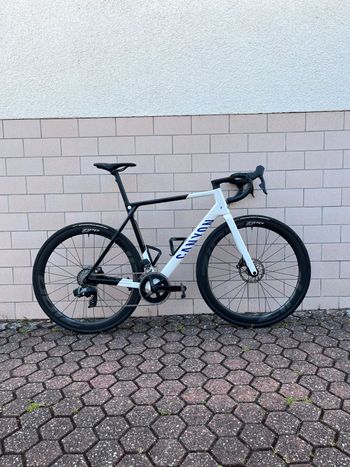 Použité Canyon Ultimate CF SL 7 AXS 2024 2024 Road & Gravel
