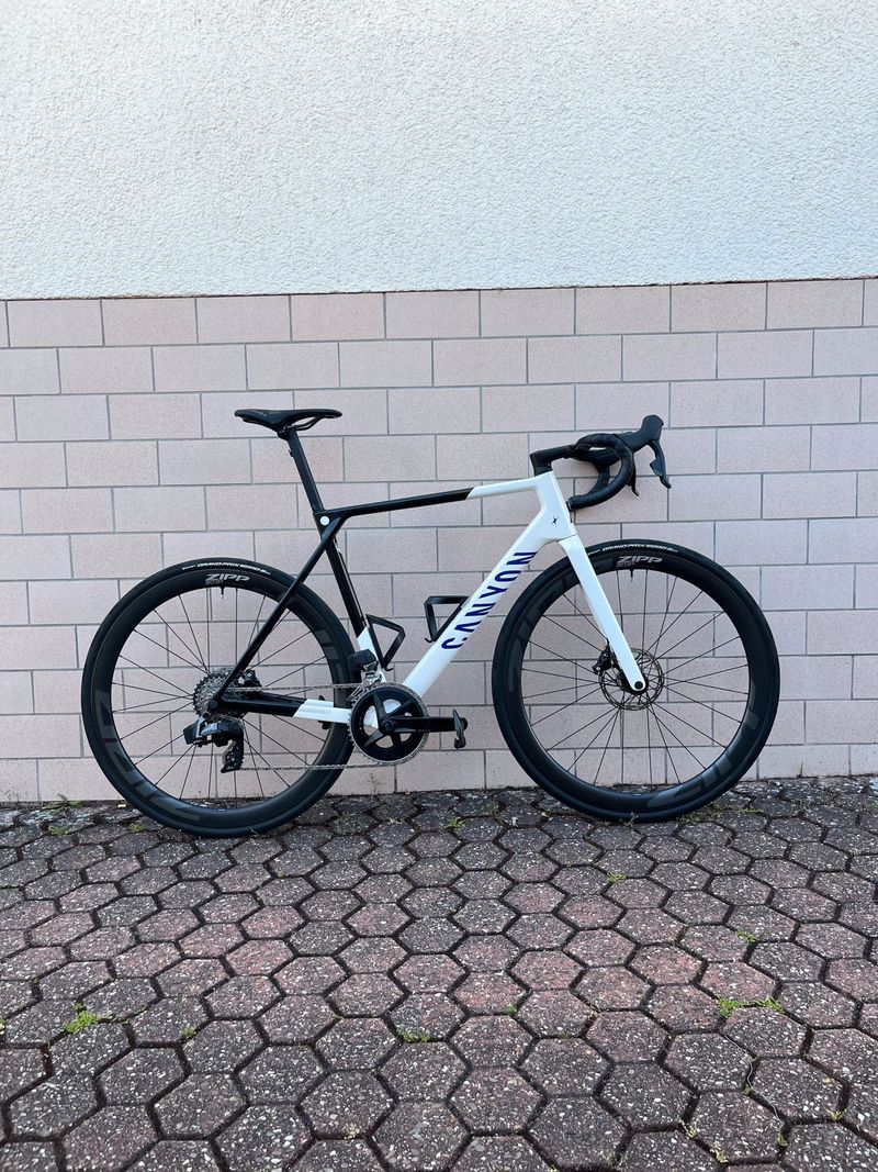Used Canyon Ultimate CF SL 7 AXS 2024 2024 Road & Gravel