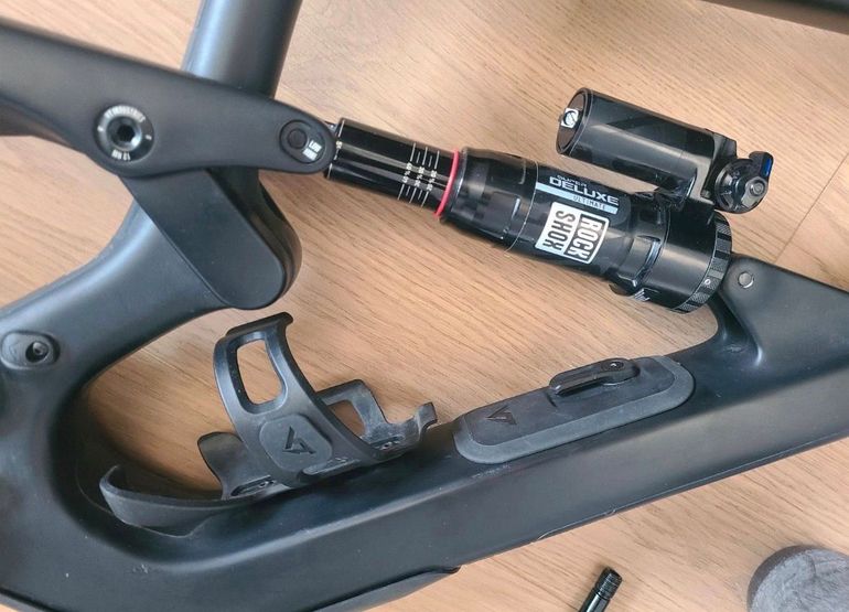 YT Custom Shimano Deore XT 2026 Mountainbike usato, Nero — immagine 12 di 20