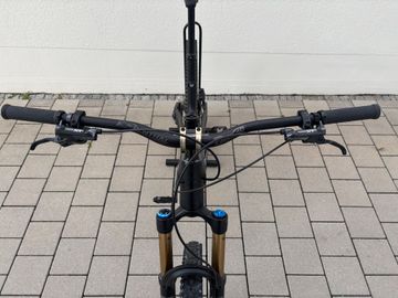 YT Custom Shimano Deore XT 2026 Mountainbike de segunda mano, Negro — imagen 9 de 20