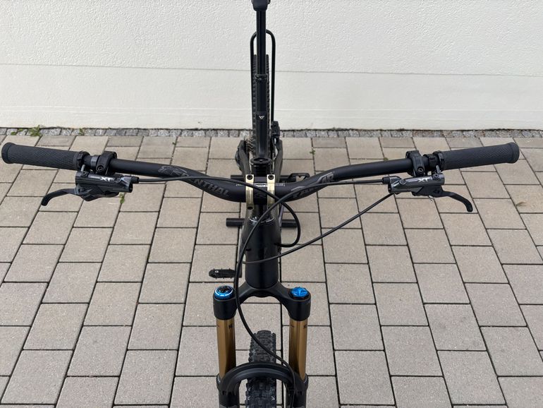 YT Custom Shimano Deore XT 2026 Mountainbike usato, Nero — immagine 9 di 20