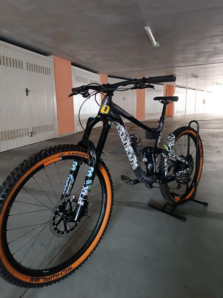 Giant Reign 29 1 2021 2021 Mountainbike usato, Grigio chiaro — immagine 4 di 4