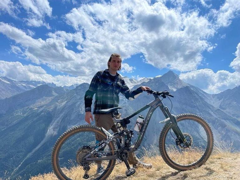 Giant Reign 29 1 2021 2021 Mountainbike usato, Grigio chiaro — immagine 3 di 4