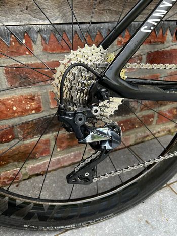 Używany Canyon Aeroad CF SL 7 2021 2021 Road & Gravel — zdjęcie 3 z 6