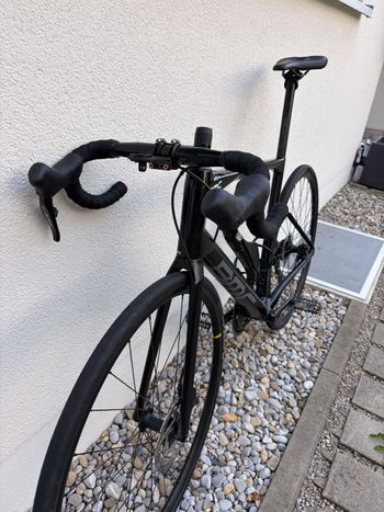 Použité BMC Roadmachine FIVE 2023 2023 Road & Gravel — obrázek 8 z 12