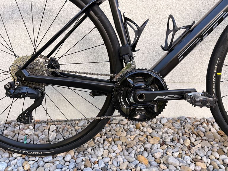 Použité BMC Roadmachine FIVE 2023 2023 Road & Gravel — obrázek 3 z 12