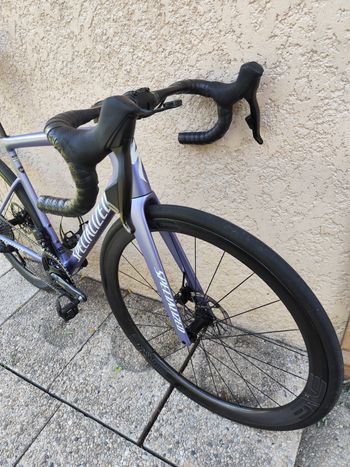 Použité Specialized Tarmac SRAM Rival eTap AXS 2025 Road & Gravel — obrázek 2 z 3