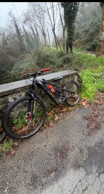 Used Trek Rail+ Shimano SLX 2025 Mountainbike, Black — image 2 of 5