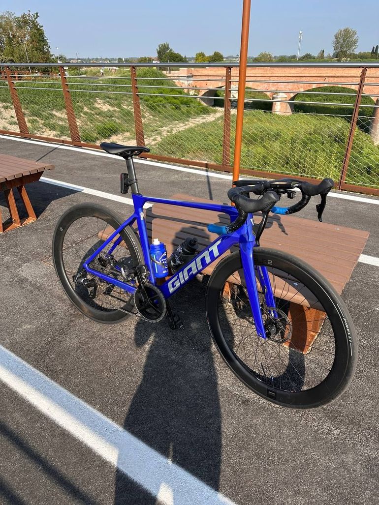 Giant Propel Advanced 1 2023 2023 Road & Gravel usato, Blu — immagine 3 di 3