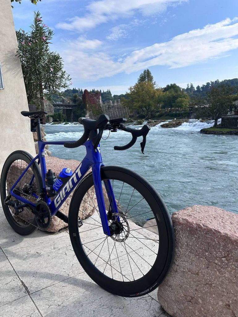 Giant Propel Advanced 1 2023 2023 Road & Gravel usato, Blu — immagine 2 di 3