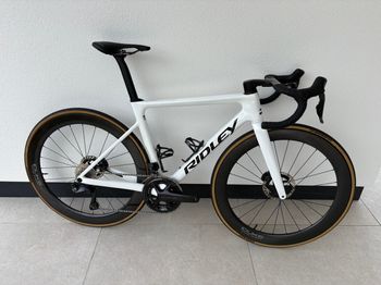 Použité Ridley Falcn Shimano Ultegra Di2 2024 Road & Gravel