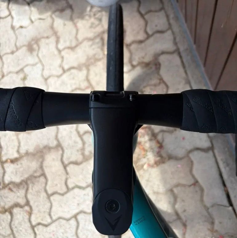 Bianchi Oltre Shimano 105 2026 Road & Gravel usato, Blu — immagine 5 di 11