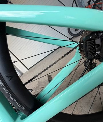 Używany Bianchi Oltre Shimano 105 2026 Road & Gravel — zdjęcie 3 z 11