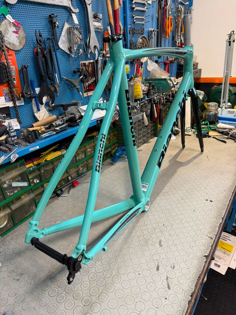 Used Bianchi IMPULSO. 2020. NOS. NUOVO. Frameset 2020 Road & Gravel, Blue — image 6 of 16