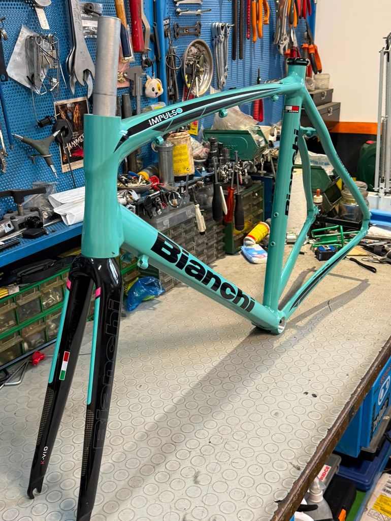 Used Bianchi IMPULSO. 2020. NOS. NUOVO. Frameset 2020 Road & Gravel, Blue — image 11 of 16
