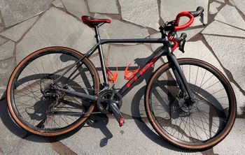 CUBE CROSS RACE PRO 2023 2023 Road & Gravel usato