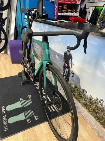 Used Bianchi Specialissima SRAM Force eTap AXS 2025 Road & Gravel, Green — image 2 of 8