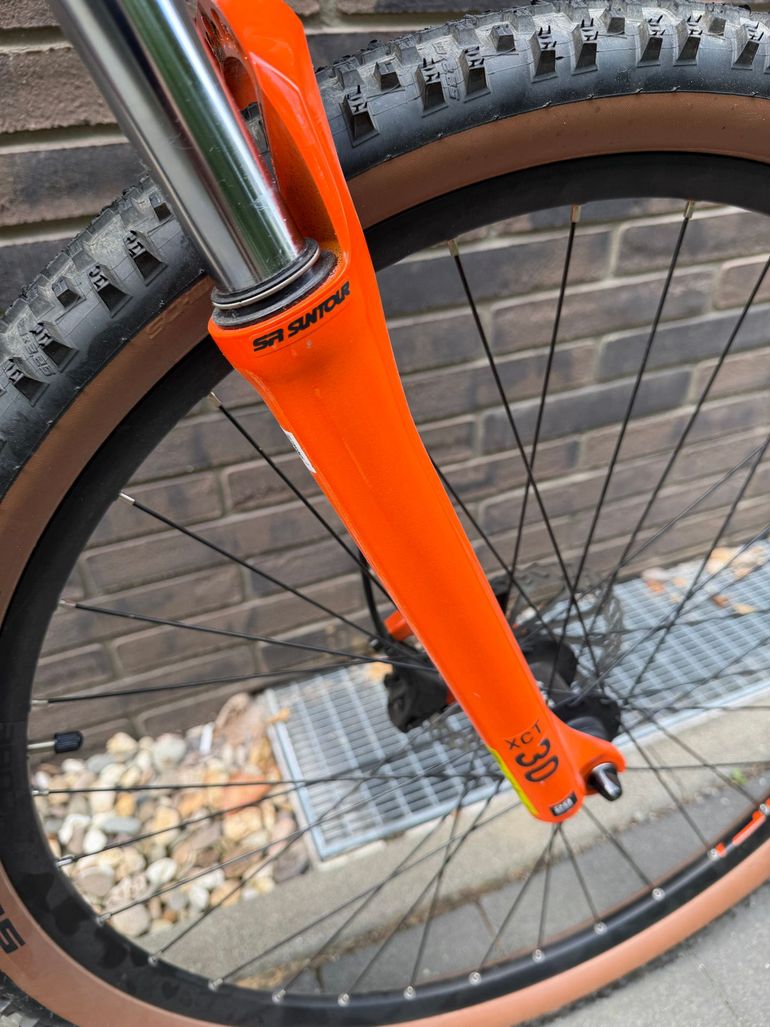 CUBE Aim Shimano Acera 2023 Mountainbike usato, Grigio chiaro — immagine 6 di 9