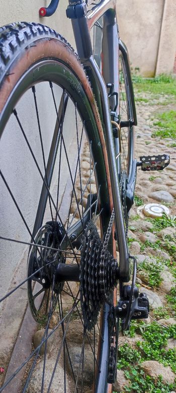 Specialized Diverge Base Carbon 2022 2022 Road & Gravel usato, Grigio chiaro — immagine 3 di 8
