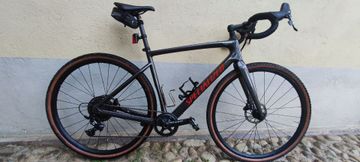 Używany Specialized Diverge Base Carbon 2022 2022 Road & Gravel — zdjęcie 5 z 8