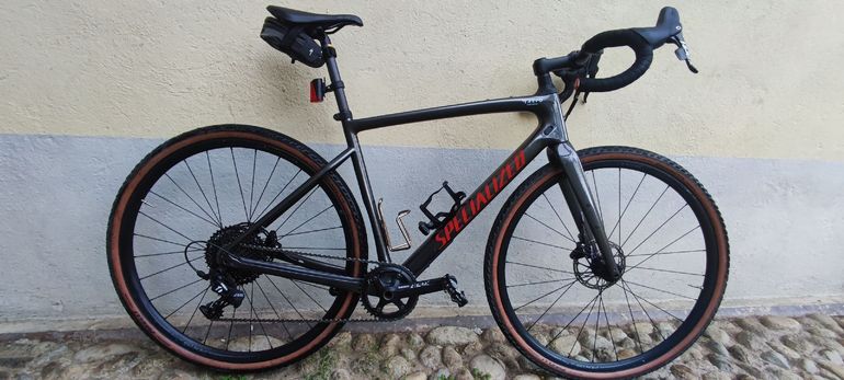 Specialized Diverge Base Carbon 2022 2022 Road & Gravel usato, Grigio chiaro — immagine 5 di 8