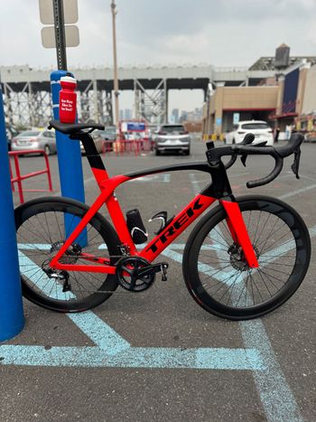 Used Trek Madone SLR 6 Disc 2020 Road & Gravel, Red — image 4 of 5