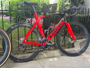 Used Trek Madone SLR 6 Disc 2020 Road & Gravel, Red — image 5 of 5
