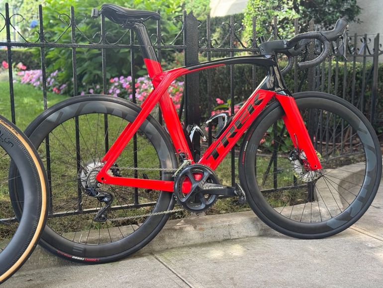 Used Trek Madone SLR 6 Disc 2020 Road & Gravel, Red — image 5 of 5