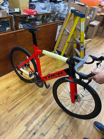 Used Trek Madone SLR 6 Disc 2020 Road & Gravel, Red — image 2 of 5