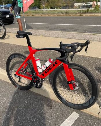 Used Trek Madone SLR 6 Disc 2020 Road & Gravel, Red — image 3 of 5