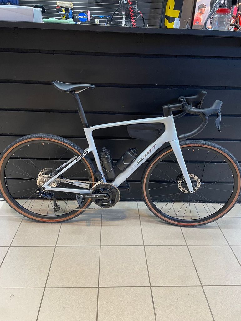 Gebrauchtes Scott Addict 20 2026 2026 Road & Gravel, Weiß — Bild 5 von 5