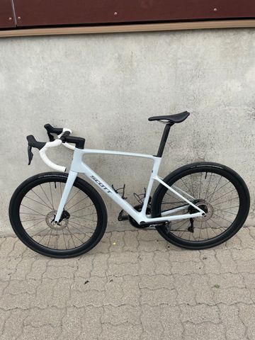 Used Scott Addict Shimano 105 Di2 2026 Road & Gravel, White — image 4 of 8