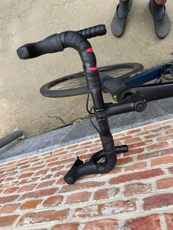 Tweedehands Trek Domane SL 6 eTap 2022 2022 Road & Gravel