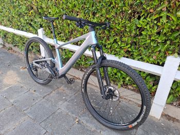 Scott Lumen 900 2023 Mountainbike usato, Bianco — immagine 2 di 8